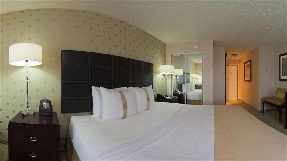 Holiday Inn Bloomington-University Area By Ihg מראה חיצוני תמונה